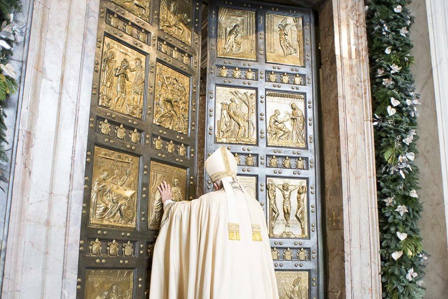 Pope Francis opens the Holy Doors